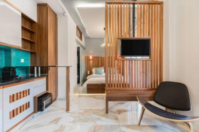 Ksquared, Nilie Hospitality MGMT
